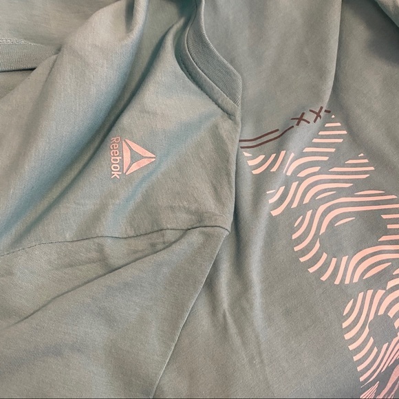 Reebok graphic logo tee medium - Picture 2 of 2